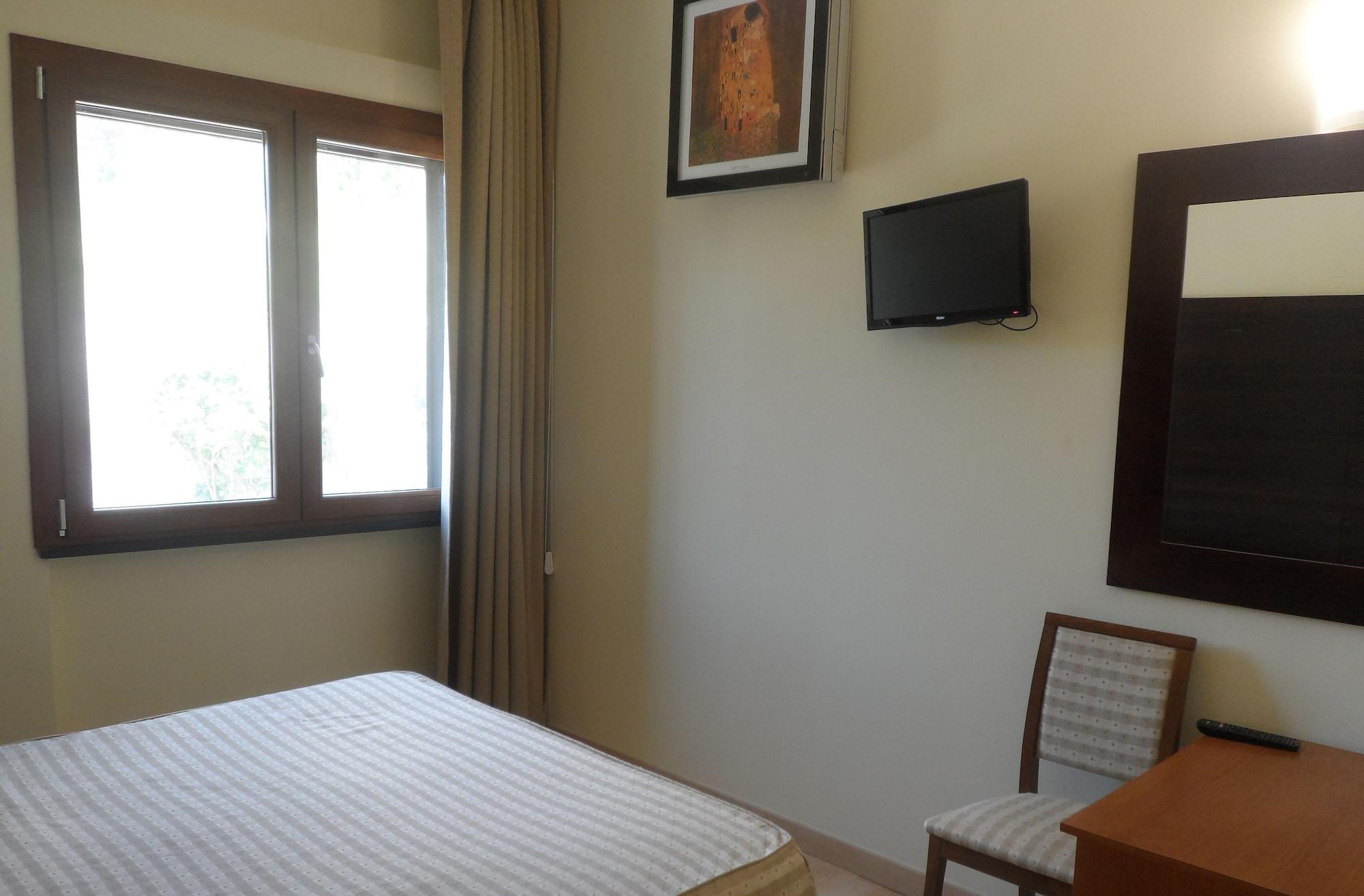 Hotel Diecimare Cava De' Tirreni Bagian luar foto