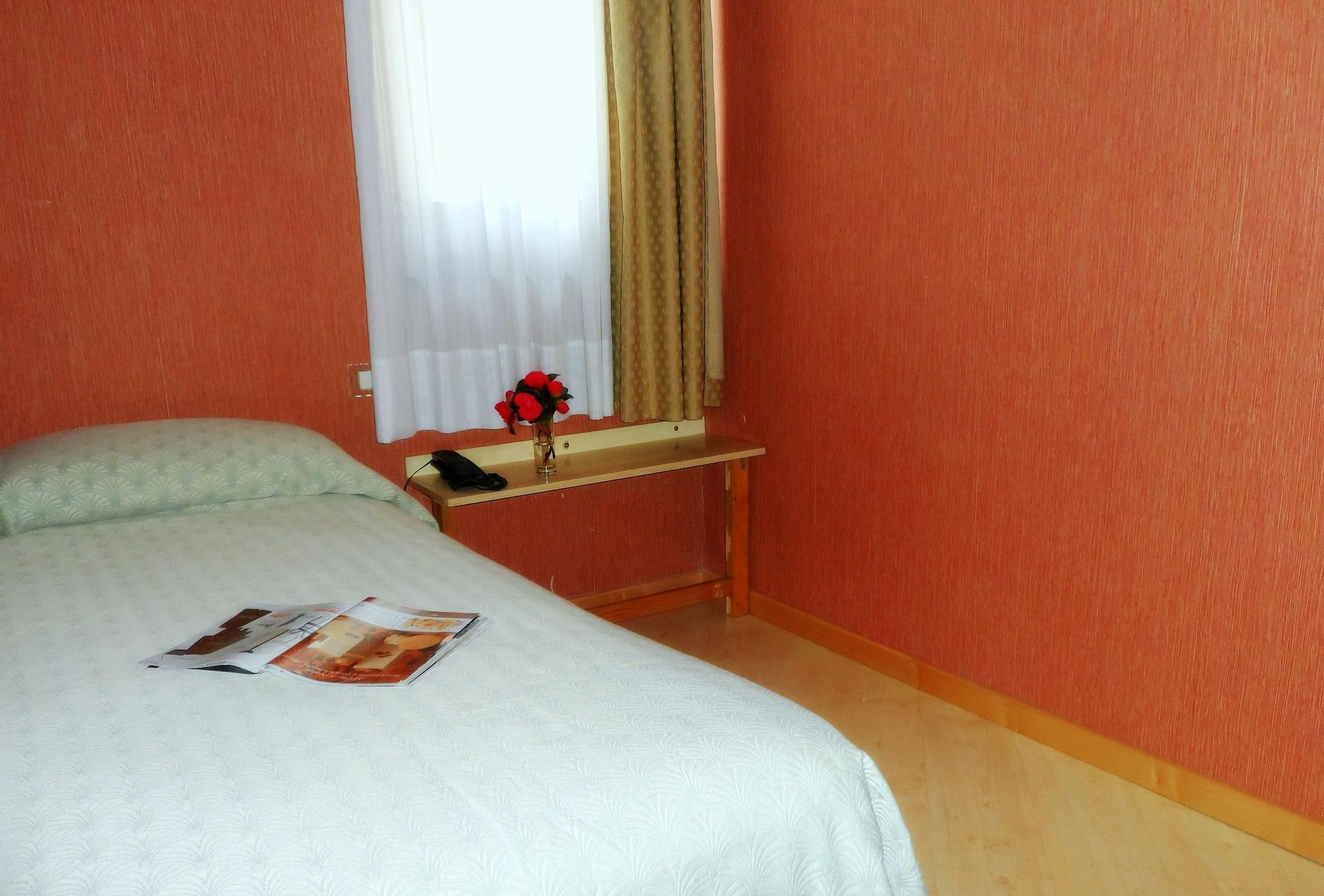 Hotel Diecimare Cava De' Tirreni Bagian luar foto