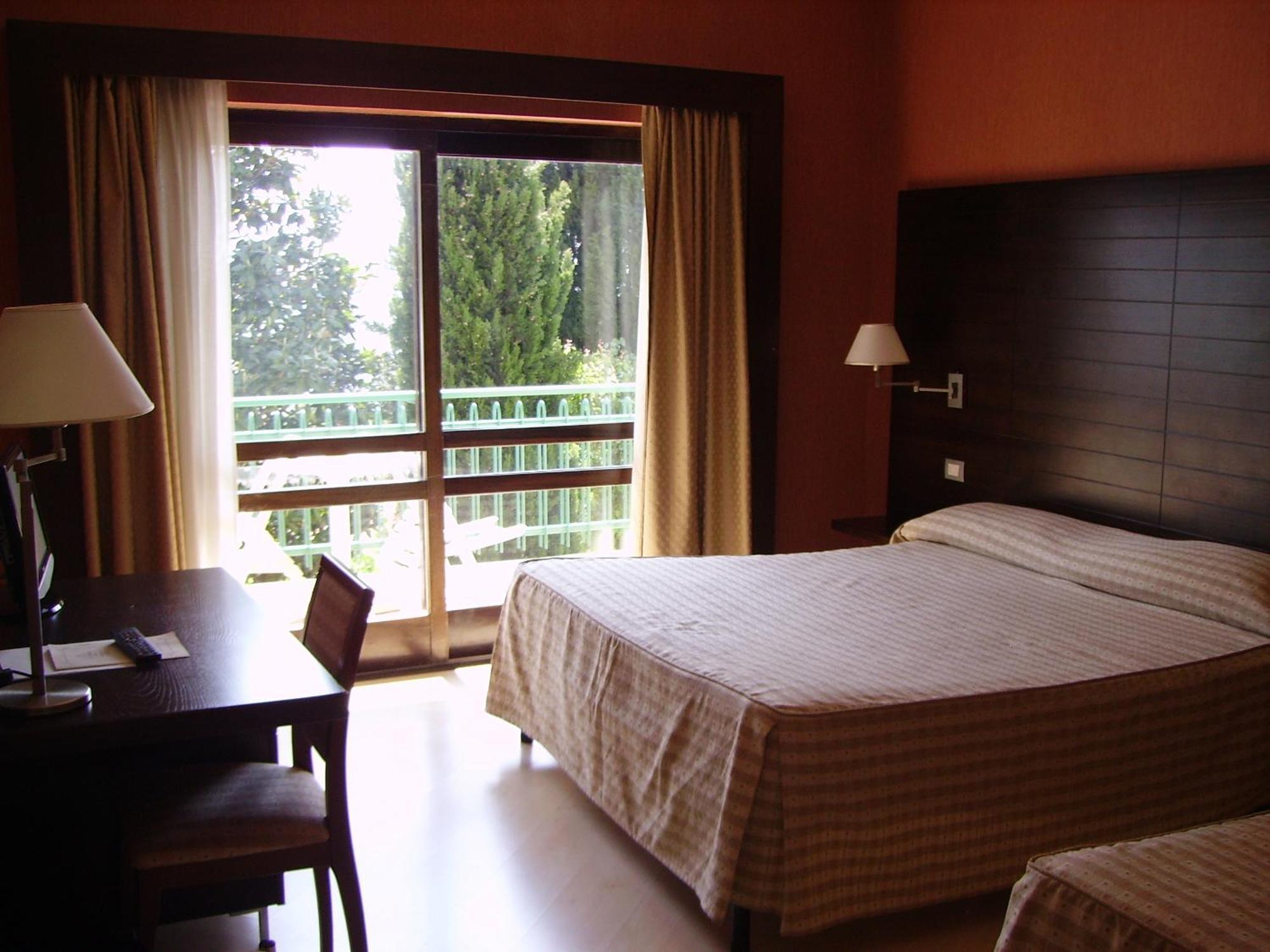 Hotel Diecimare Cava De' Tirreni Bagian luar foto