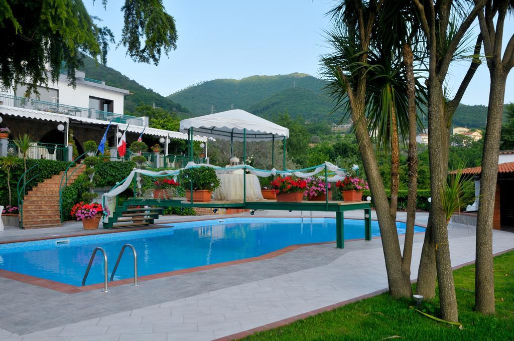 Hotel Diecimare Cava De' Tirreni Bagian luar foto
