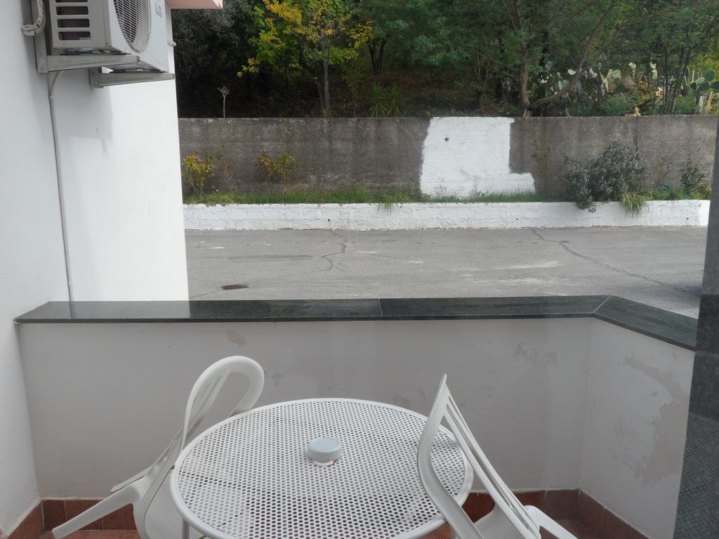 Hotel Diecimare Cava De' Tirreni Bagian luar foto