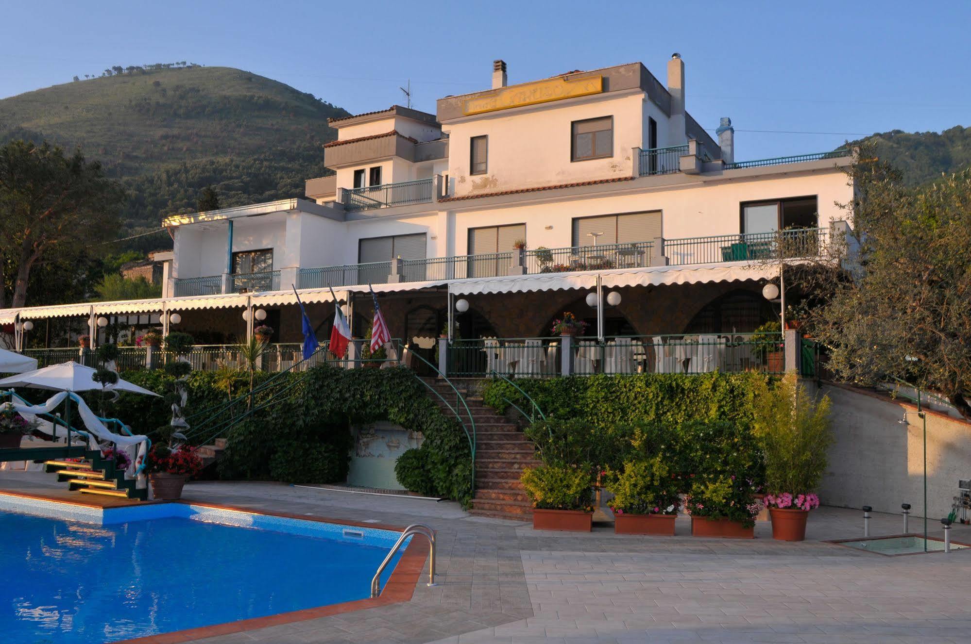 Hotel Diecimare Cava De' Tirreni Bagian luar foto