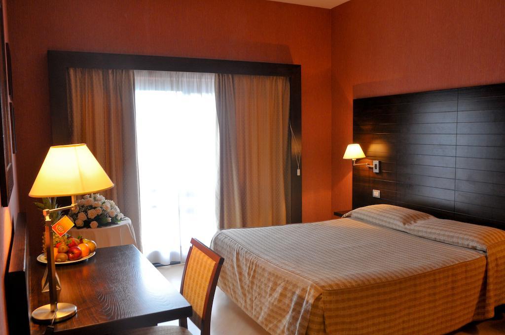 Hotel Diecimare Cava De' Tirreni Bagian luar foto