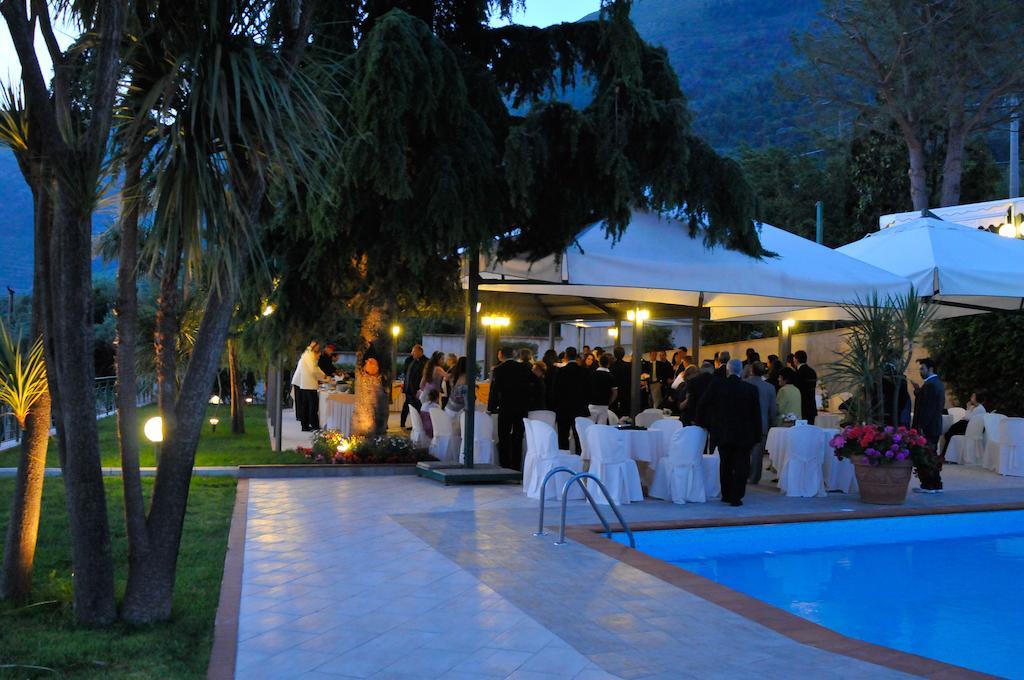 Hotel Diecimare Cava De' Tirreni Bagian luar foto